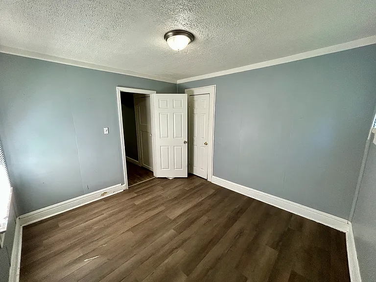 2909 Brookside Ave — Photo 11