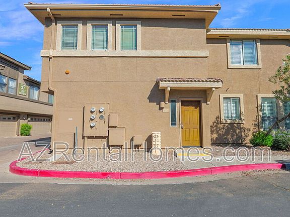 4th image of 1225 N 36th St Unit 2107