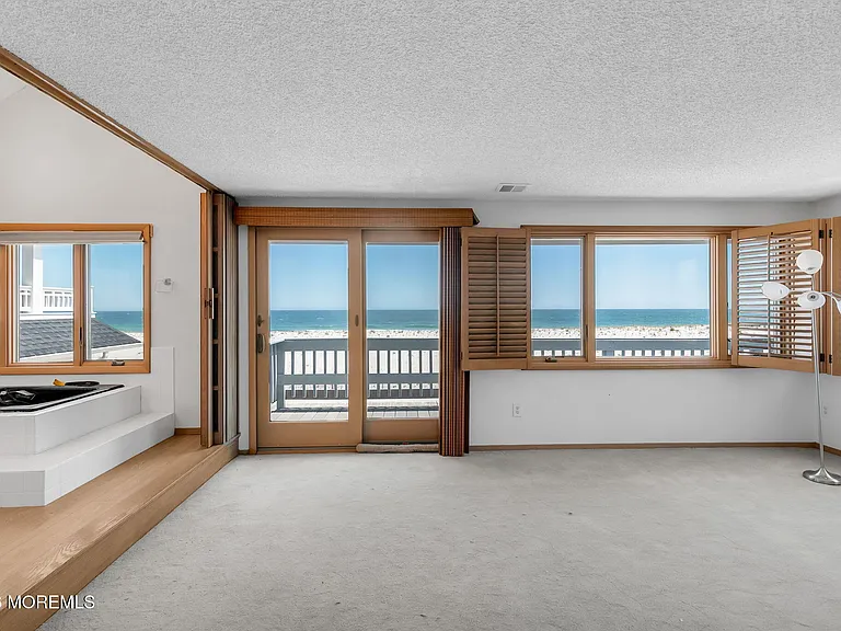 304 Oceanfront — Photo 35