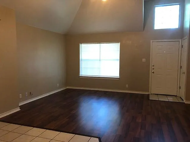 3 bed, $1,195 — Photo 2