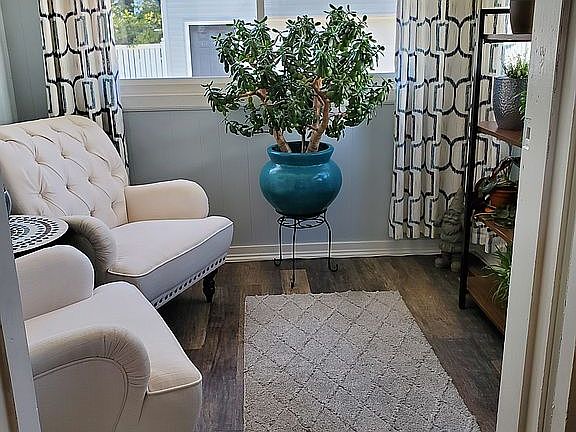 5th image of 3121 N Linnhill Ct