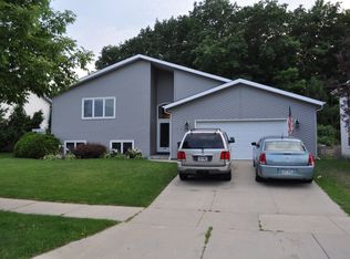 1130 Green Tree Rd, West Bend, WI 53090