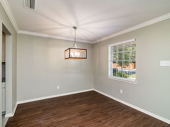 5th image of 2634 Brady Ln