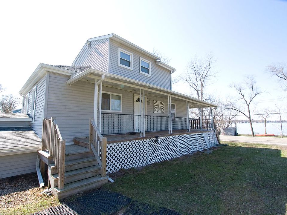 1st image of 1805 E Lake Dr