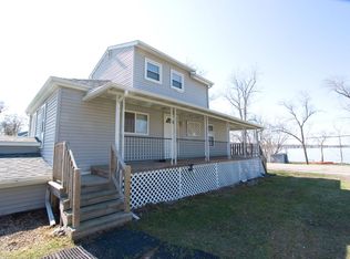 1805 E Lake Dr, Novi, MI 48377