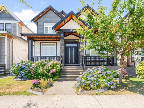 6647 121a St, Surrey, BC V3W 0H8