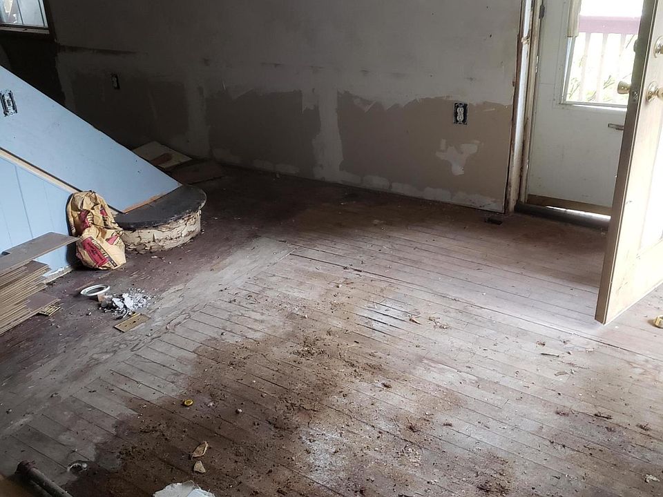 2nd image of 75 Old Hazleton St
