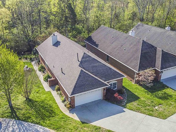 4th image of 408 Creekview Ln