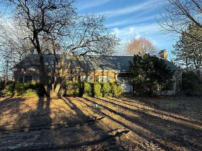 1st image of 10021 Clay St