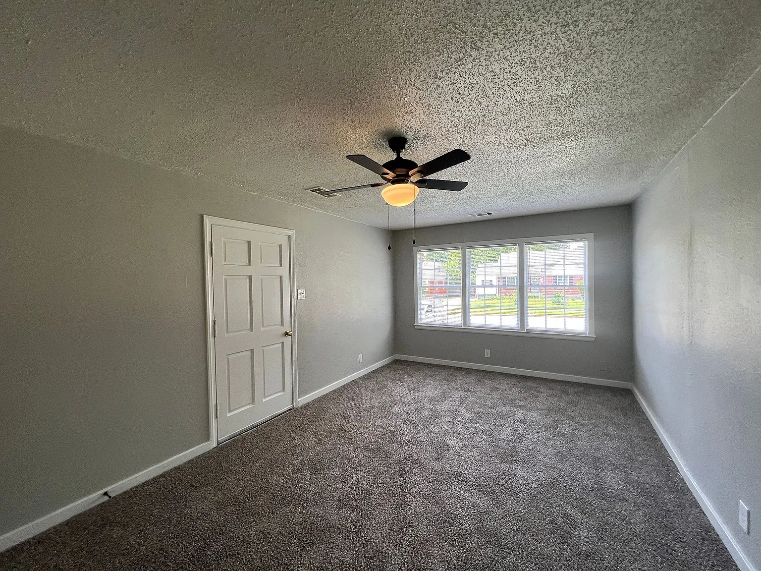 3173 Jade Ln — Photo 4