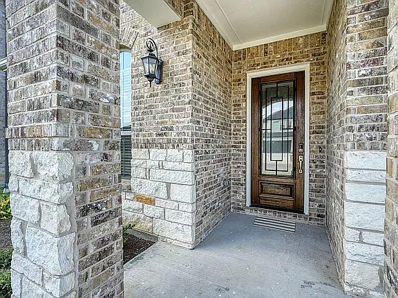 16417 Garden Dr — Photo 3