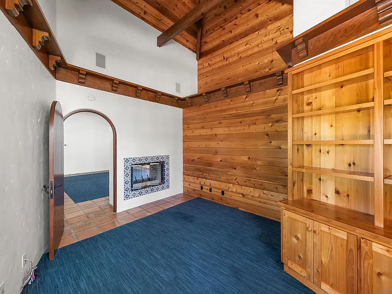 5443 Calzada Del Bosque — Photo 34