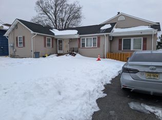 3 Park Ave, Carteret, NJ 07008