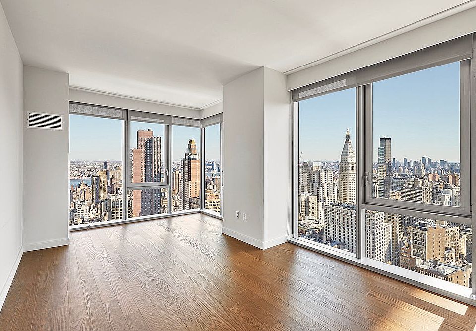 1st image of 100 W 31st St APT 14B