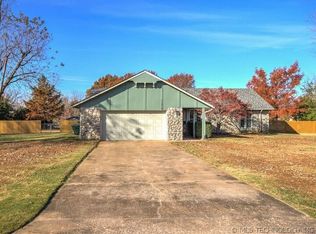 11310 S 252nd East Ave, Broken Arrow, OK 74014