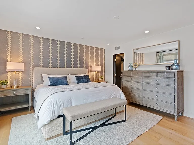 802 Bard St — Photo 15