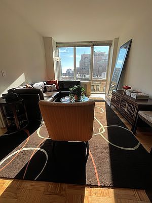 3rd image of 1510 Lexington Ave APT 10H