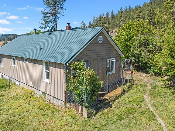 2nd image of 2083 Marble Valley Basin Rd