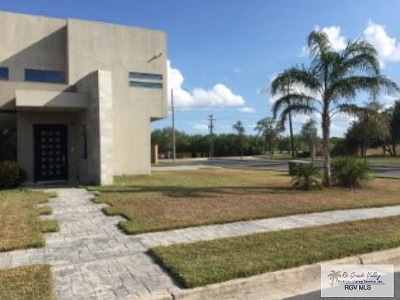 2nd image of 4000 Lake View Dr
