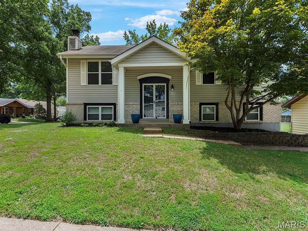326 Windyoak Dr, Ballwin, MO 63021 | Zillow