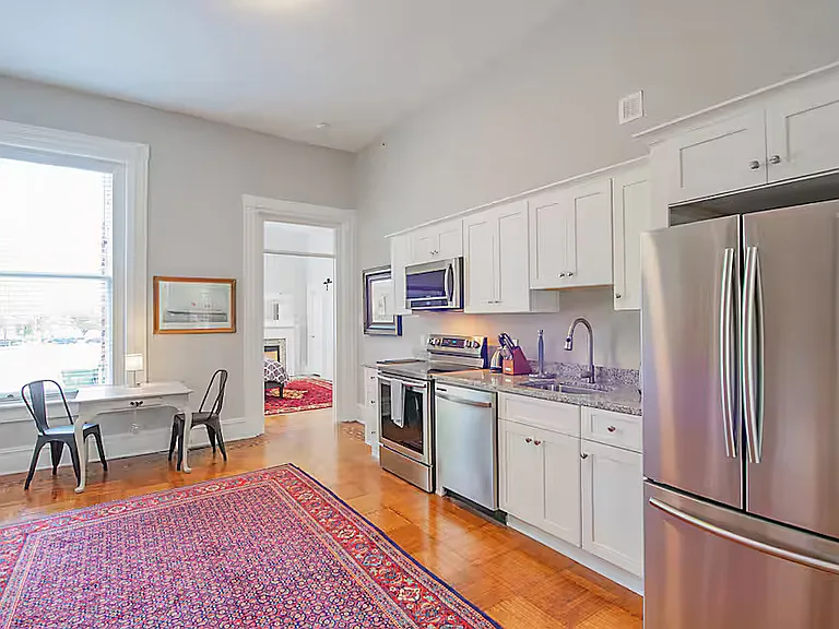 18 W Franklin St #1 — Photo 13