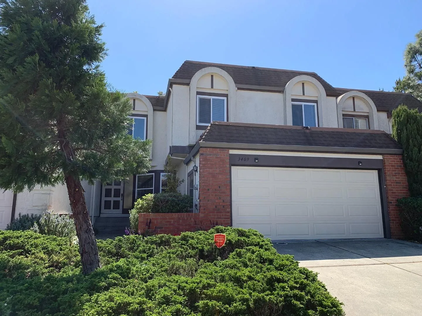 3409 Chris Ln photo 1