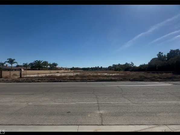 1105 Eaton Ave, Hemet, CA 92543