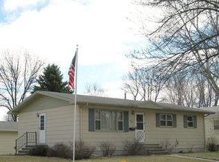 2103 S 22nd St, Grand Forks, ND 58201