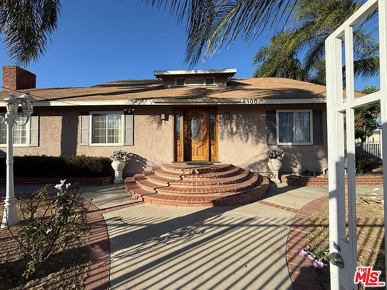 9900 Laurel Canyon Blvd — Photo 16