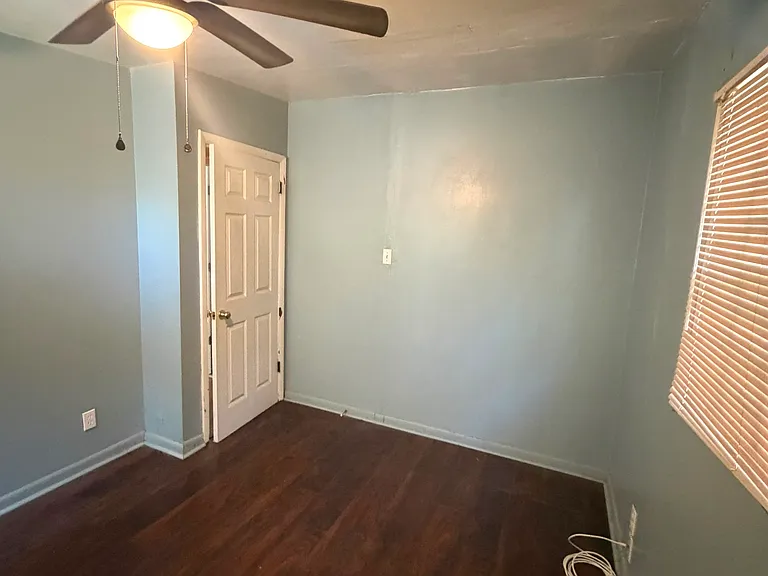 1623 Alfen St — Photo 8