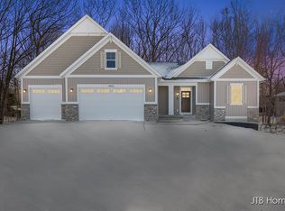 14892 Timberoak St, Holland, MI 49424