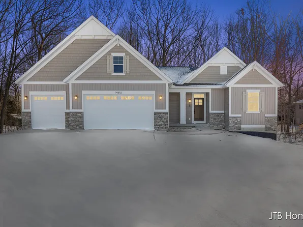 14892 Timberoak St, Holland, MI 49424