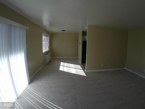 4th image of 1501 S George Mason Dr APT 12