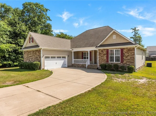 4817 Kiara Dr, Hope Mills, NC 28348