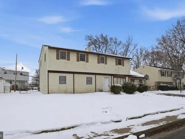 716 Chatham Rd, Fairless Hills, PA 19030