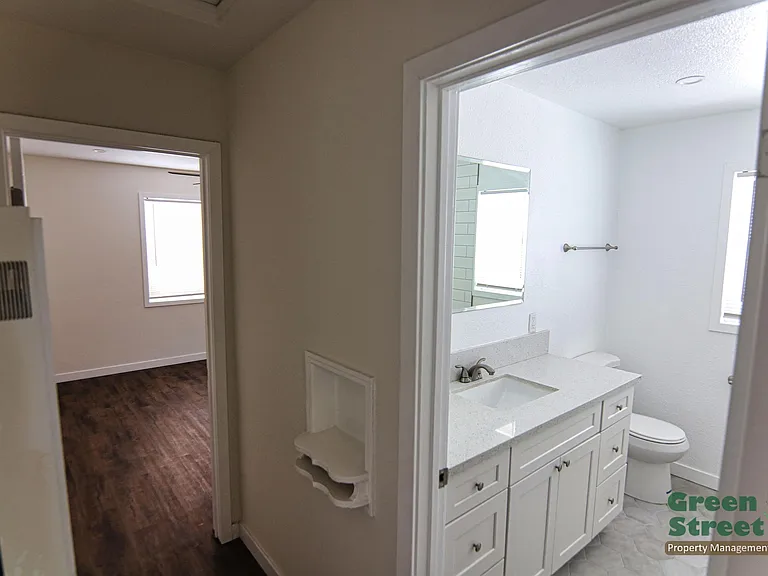 6831 Amherst St — Photo 55