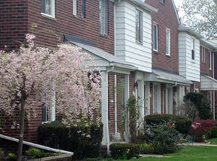 22875 Lakeshore Dr, Saint Clair Shores, MI 48080