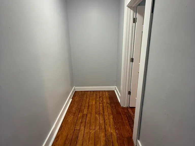 319 Delavan Ave #1 — Photo 22