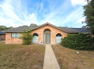 3810 R V Mayfield Dr, Houston, TX 77088