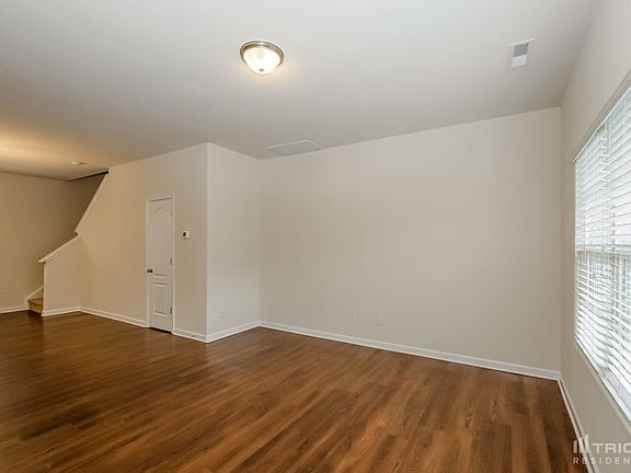 2nd image of 824 Joselynn Dr