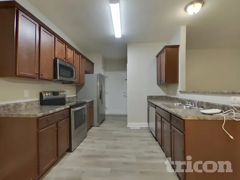 124 Kings Crossing Ct — Photo 6