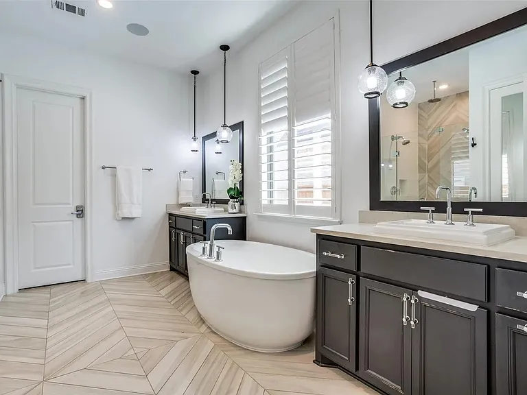 7450 Zachery Dr — Photo 12