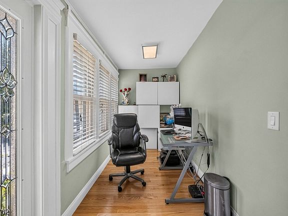 3rd image of 30 Elm St