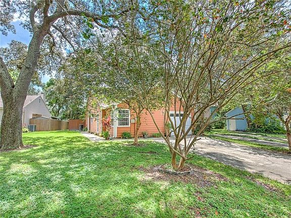 2nd image of 9454 Forest Hills Cir