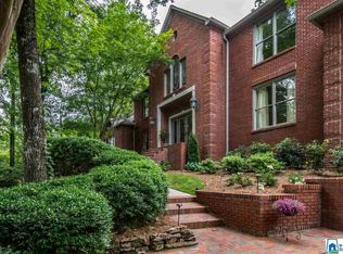 2724 Watkins Glen Dr, Vestavia Hills, AL 35216