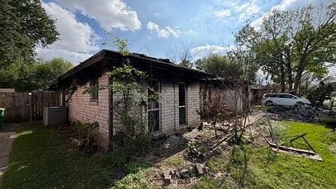 2nd image of 11323 Glenwolde Drive