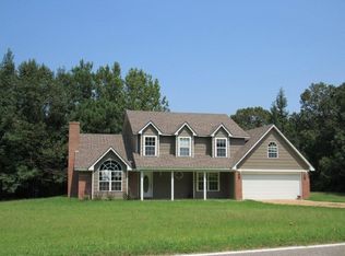 1334 Hardy Rd, Grenada, MS 38901