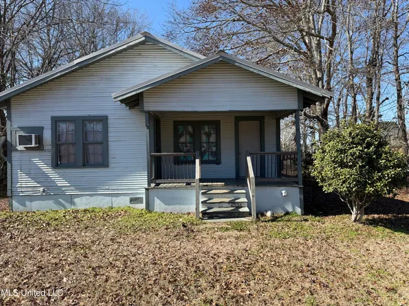 112 Moore Ave, Pelahatchie, MS 39145