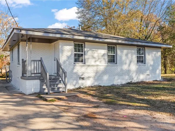 372 2nd St, Forest Park, GA 30297