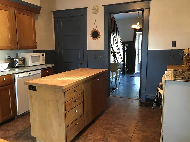 1018 E Nora Ave — Photo 7